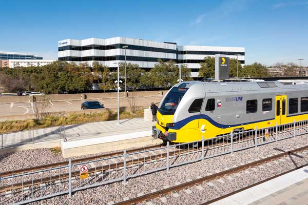 KnollTrailCrossingTrainImage